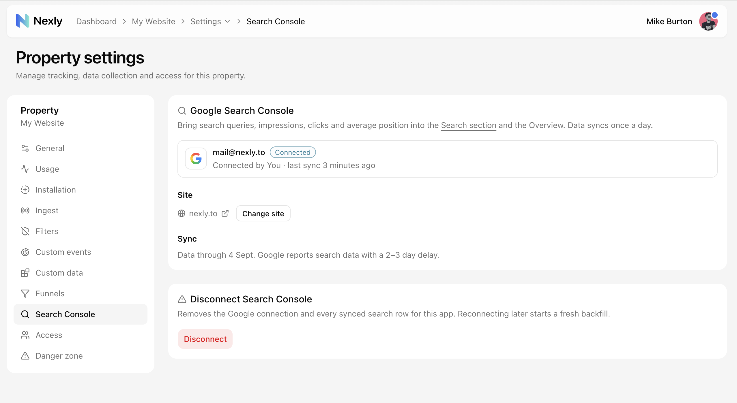 Search Console settings after connecting: the Google account, the selected site, and the sync status